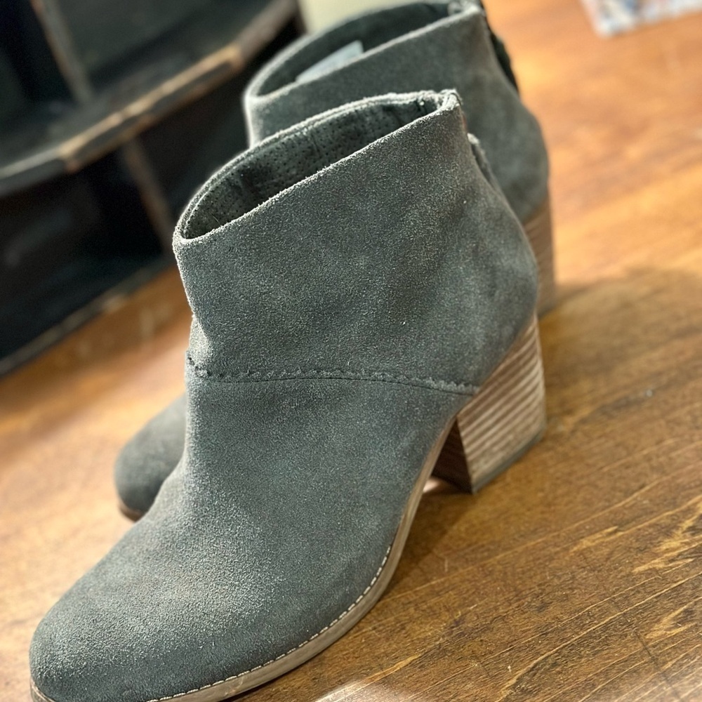 Toms Suede Sage Green Heel Zip Tassels Ankle Boots - Picture 7 of 9